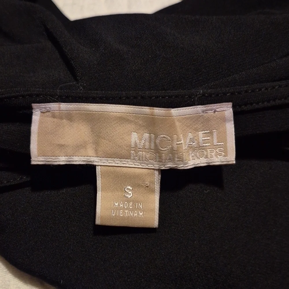 Michael Michael Kors black Small cold shoulder ruched sleeve liquid knit shirt - Picture 7 of 9